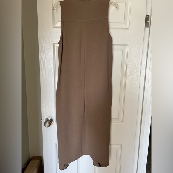 Taupe layering sleeveless jacket - Picture 4 of 6
